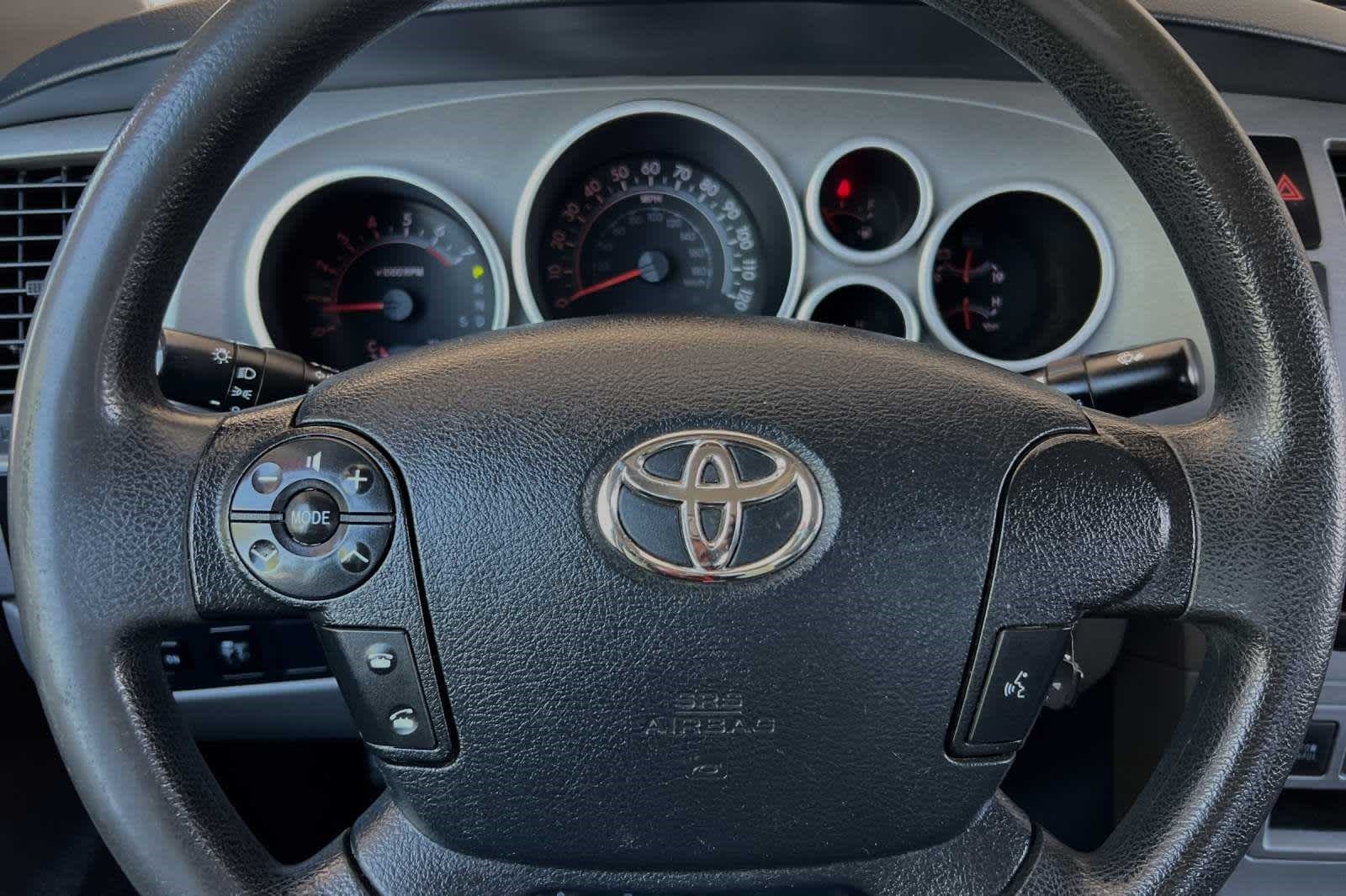 2013 Toyota Tundra CrewMax 5.7L V8 6-Spd AT